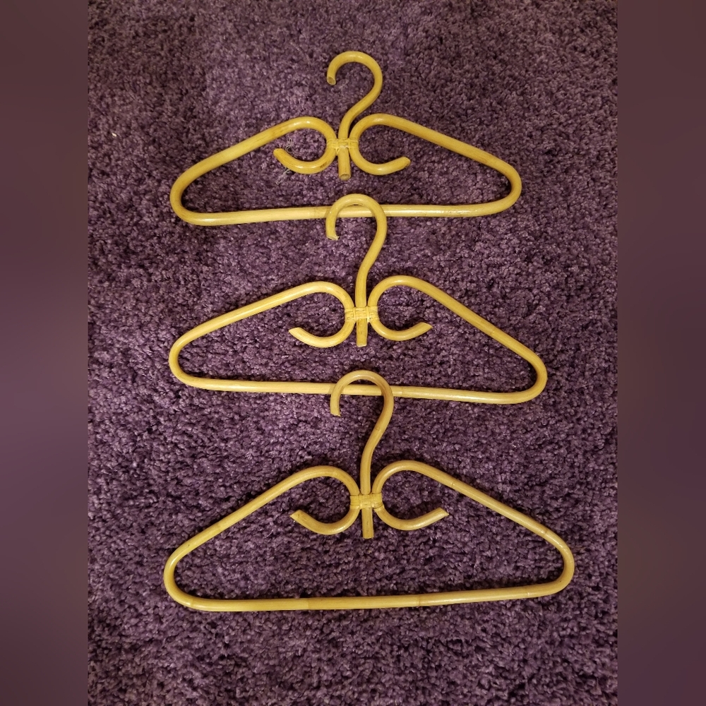 Vintage from the 80's)...Wooden Hangers - Picture 3 of 6